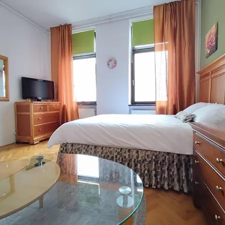 Bascarsija B-home Old Town דירה